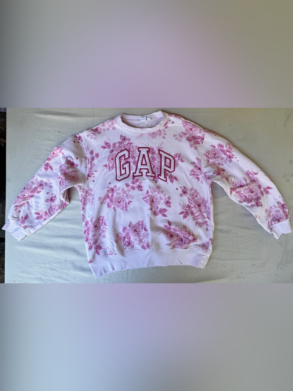 GAP logo front sweatshirt pink white floral Size M